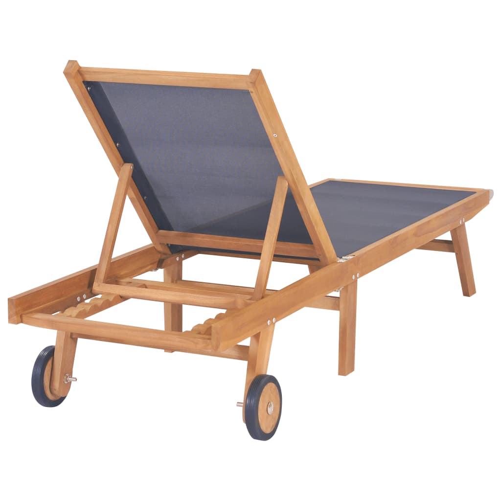 Foldable long chair with solid teak casters and textilene