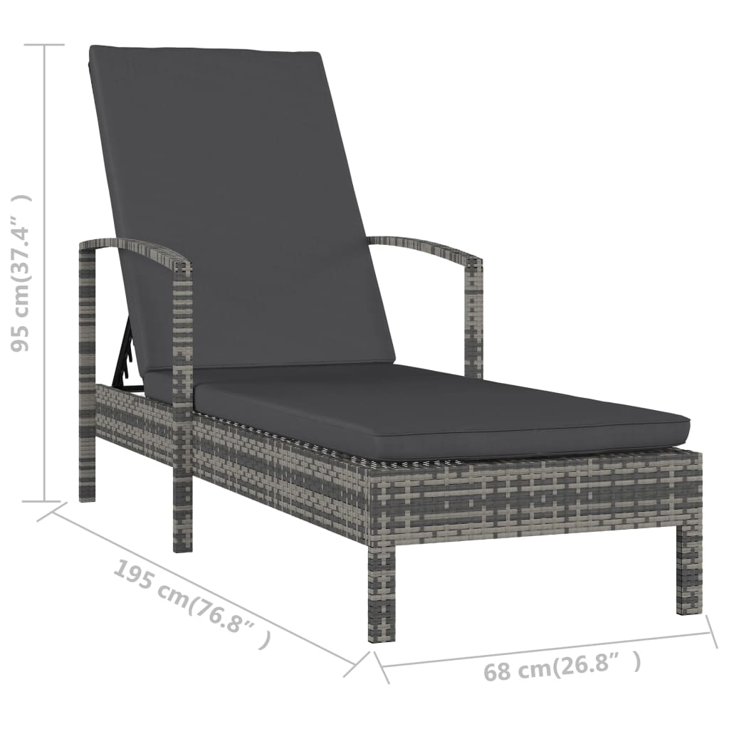 Langer Stuhl mit grau geflochtenen Harzarmlehnen