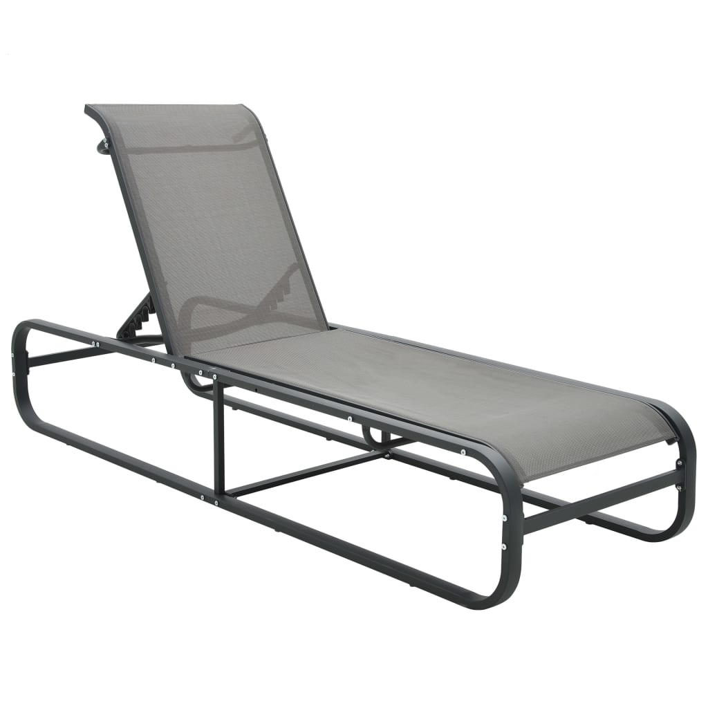 Aluminum and textilene lounge chair
