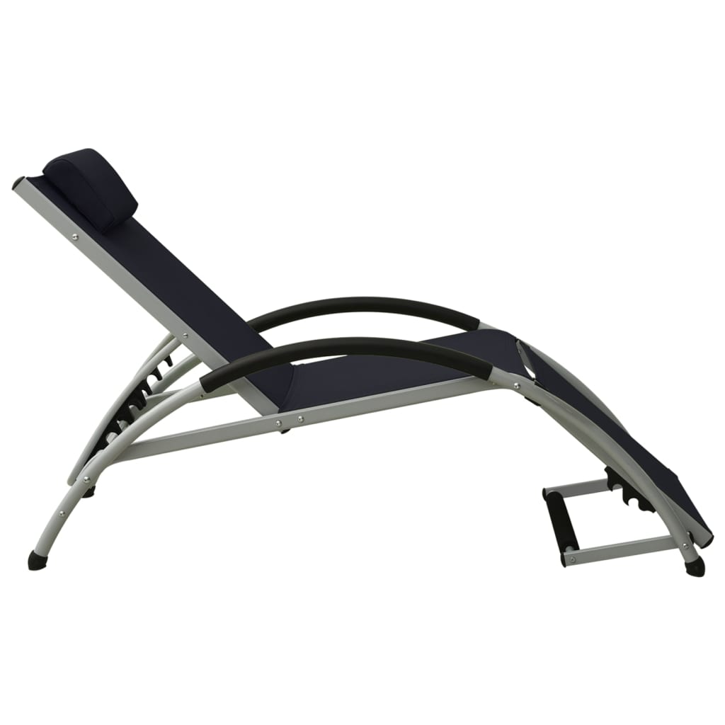 Long chair with black textilene pillow