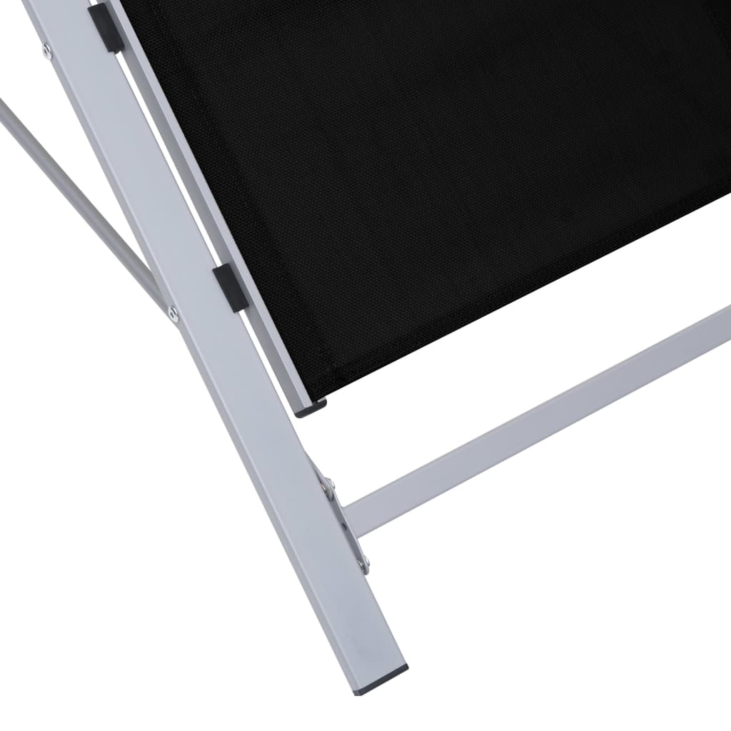 2 PCs lange Stühle mit schwarzem Aluminiumtisch