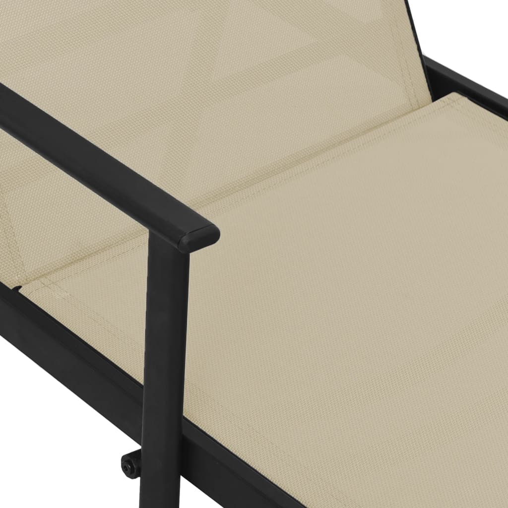 Stahllounge -Stuhl und Creme Textilengewebe